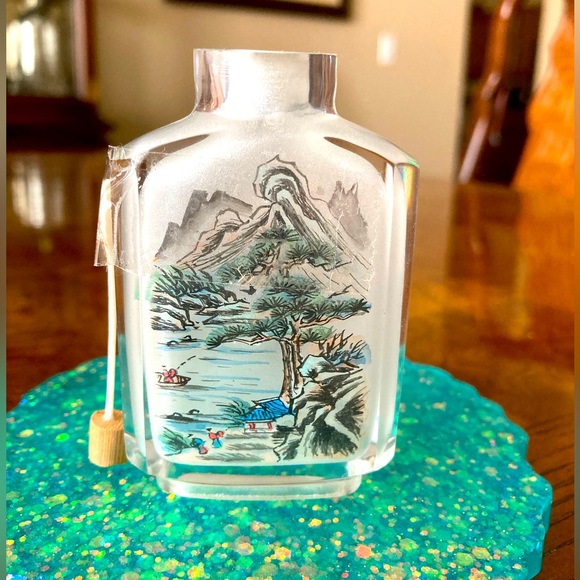 Reverse Hand Painted Snuff Bottle - 2-Sided - Picture 4 of 11